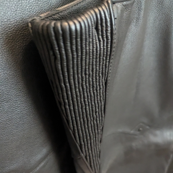 Harley Davidson Woman's Medium Leather Chaps - Picture 5 of 14